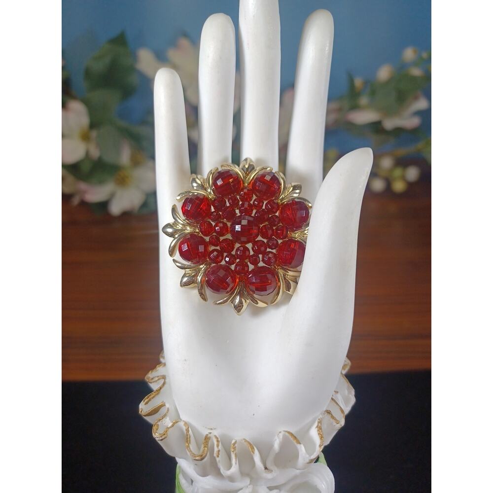 Ruby Red Cluster Flower Brooch Pin Gorgeous Golden Fashion Beautiful